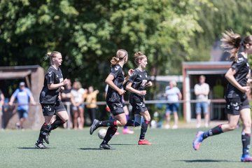 Bild 218 - wBJ SV Henstedt Ulzburg - TuS Rotenhof : Ergebnis: 12:0
